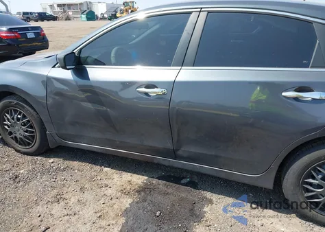 2013 Nissan Altima 2.5 S из США, поврежденный, VIN 1N4AL3AP0DN562181